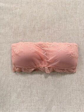 SPANX Bra Undietectable Strapless Bandeau Top Wireless lace Women’s Small Nude